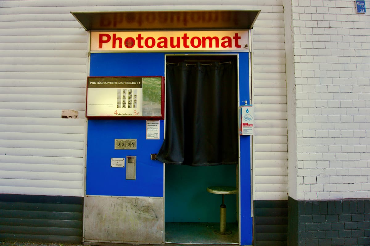 Say Cheese! Try This FREE Online Photobooth Right From Your Browser - Digibooth