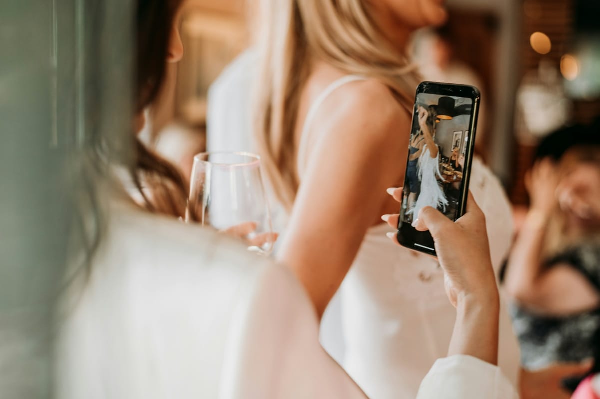 WedUploader: Is It the Best Way to Collect Wedding Photos?