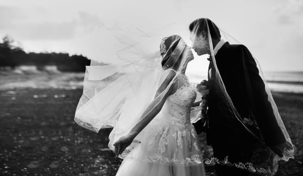 How to Plan a Wedding for Under $5000 Without Sacrificing Style